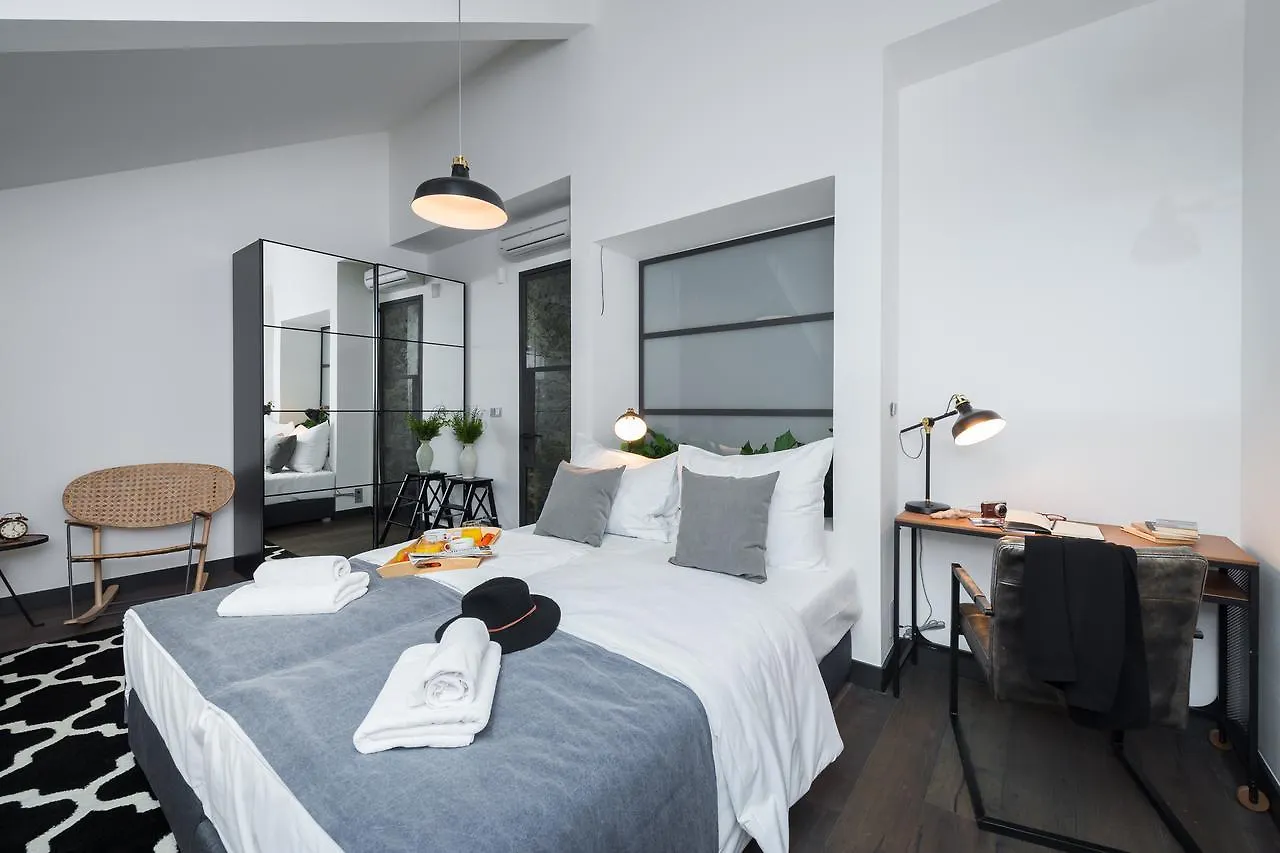 Empirent Old Town Apartments 0*, Praha