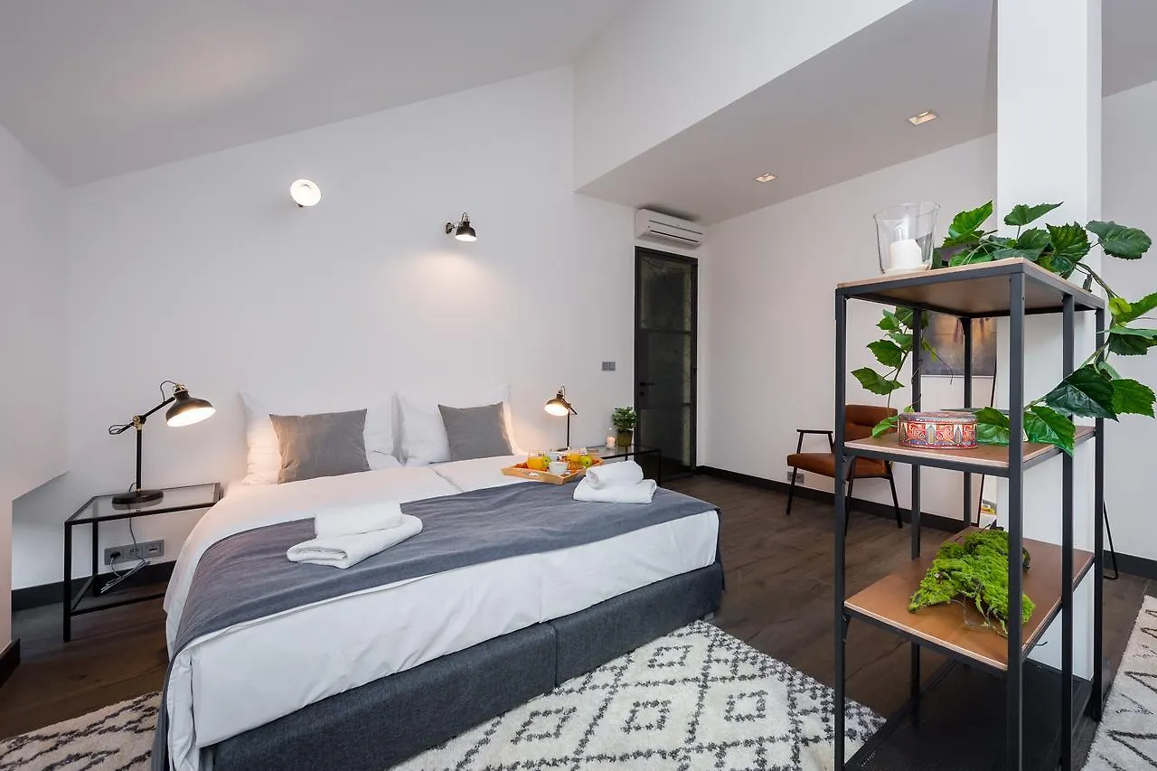 Empirent Old Town Apartments